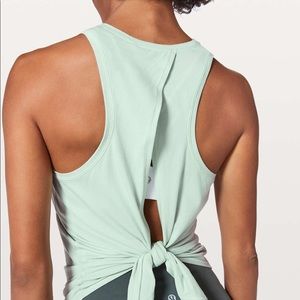 Lululemon All Tied Up Up 2 tank